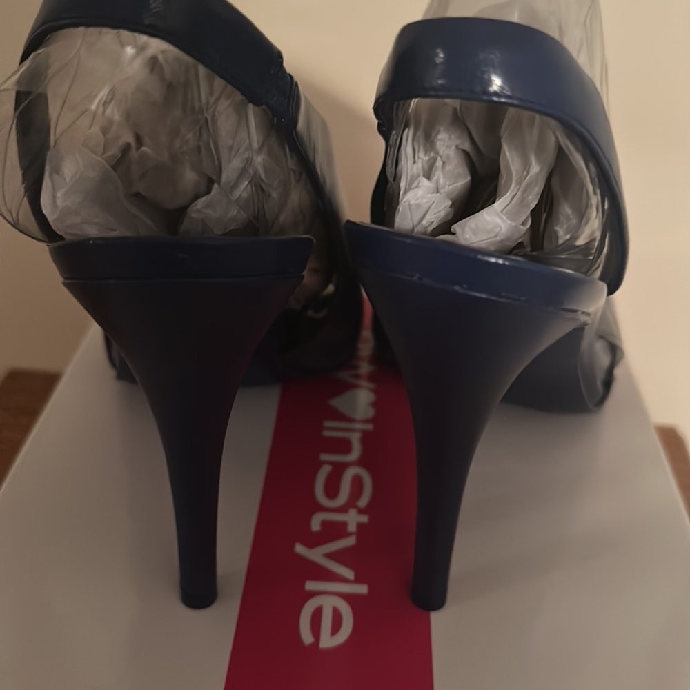 Sexy blue sandal, size 11 - Picture 3 of 5
